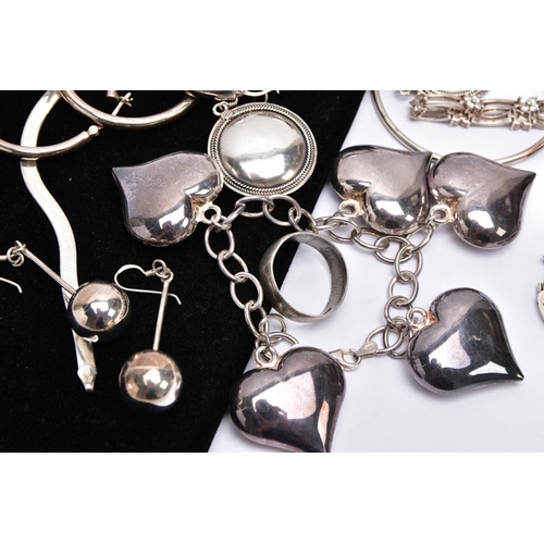 157 - A BAG OF ASSORTED SILVER AND WHITE METAL JEWELLERY, to include a silver charm bracelet suspending fi... 