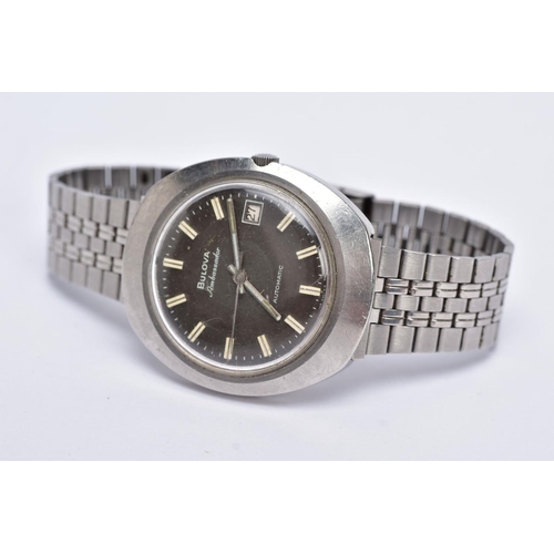 165 - A GENTS 'BULOVA AMBASSADOR' AUTOMATIC WRITSWATCH, round charcoal grey dial signed 'Bulova', baton ma... 