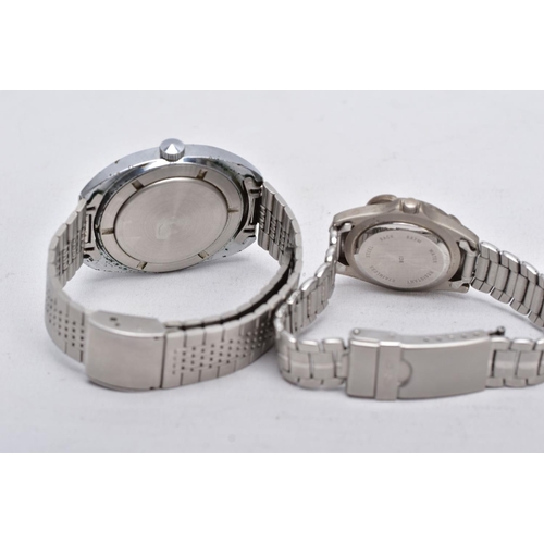 171 - A LADIES AND A GENTS 'SEKONDA' WRISTWATCH, gents hand wound watch with a cushion shaped ombre silver... 