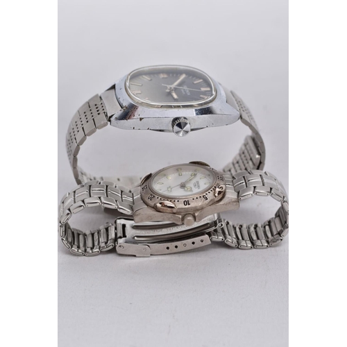 171 - A LADIES AND A GENTS 'SEKONDA' WRISTWATCH, gents hand wound watch with a cushion shaped ombre silver... 