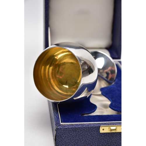 220 - A CASED SILVER GOBLET, detailed grape vine stem, gilt interior hallmarked 'Barrowclift Silvercraft' ... 