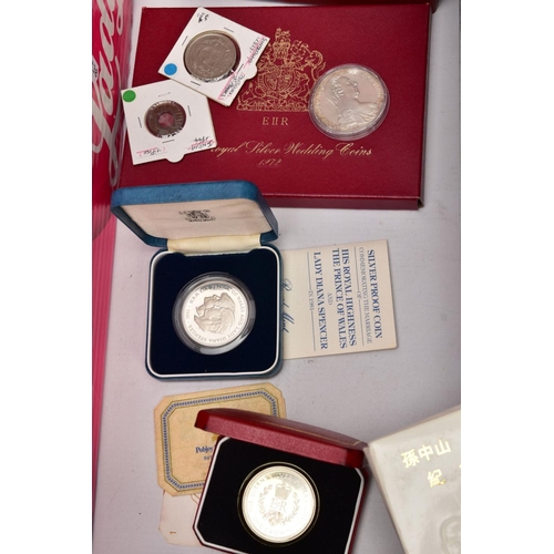 248 - A SAMSONITE BRIEFCASE OF COINS AND COMMEMORATIVES, to include a Queen Elizabeth 50th Anniversary 9ct... 