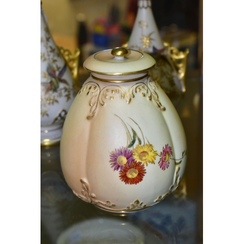 373 - A SMALL COLLECTION OF ROYAL WORCESTER PORCELAIN, comprising a pair of blush ivory conical twin handl... 