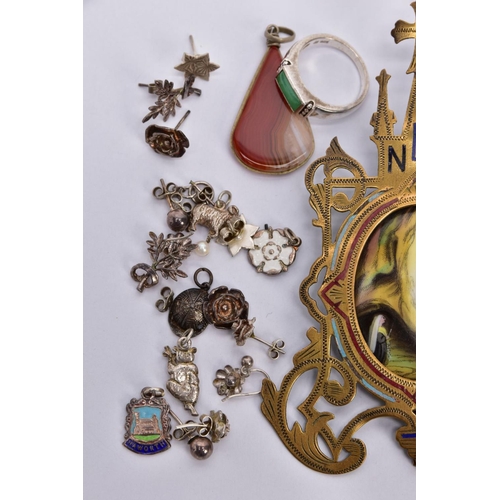 39 - A BAG OF ASSORTED ITEMS, to include a white metal drop pendant set with a central oval moonstone cab... 