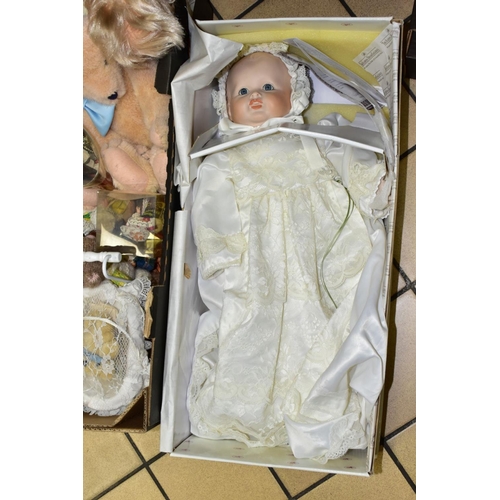 400 - A QUANTITY OF COLLECTORS DOLLS, SOFT TOYS AND WHITE PAINTED DOLL'S PRAM, including a boxed Royal Dou... 