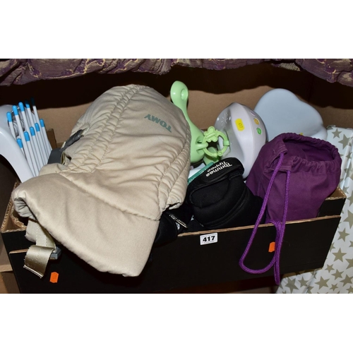 417 - ONE BOX AND LOOSE OF ADULT BEDDING AND BABY ITEMS, to include a double bed 'throw' measuring 500cm x... 