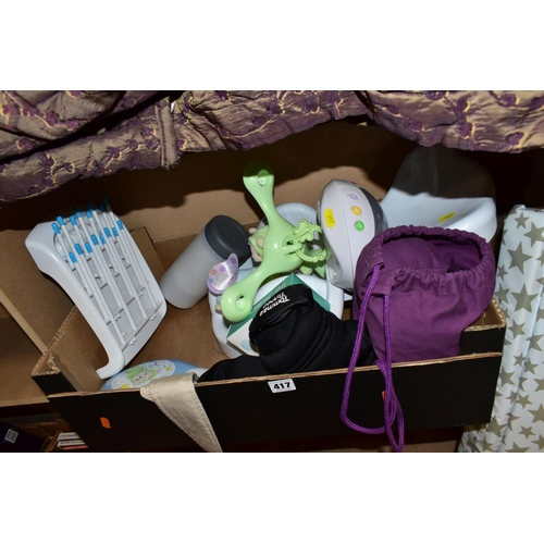 417 - ONE BOX AND LOOSE OF ADULT BEDDING AND BABY ITEMS, to include a double bed 'throw' measuring 500cm x... 