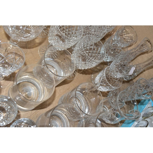 424 - A GROUP OF GLASSWARE, including a boxed set of six Crystallera F.lli Fumo wine glasses, one set bein... 