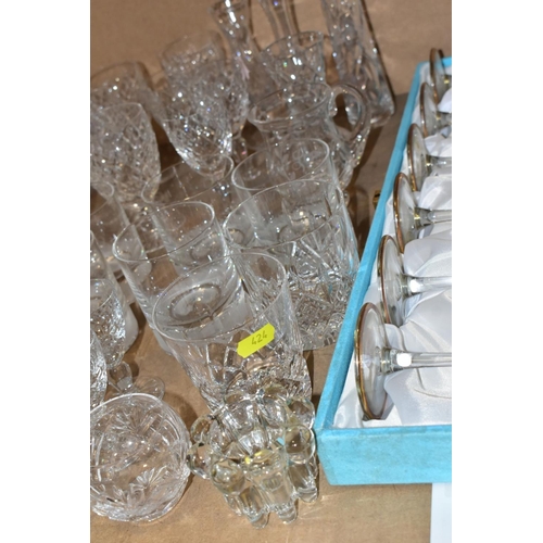 424 - A GROUP OF GLASSWARE, including a boxed set of six Crystallera F.lli Fumo wine glasses, one set bein... 