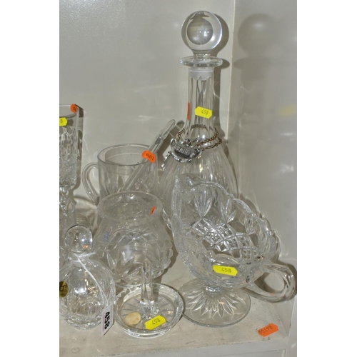 458 - A SMALL QUANTITY OF CLEAR AND COLOURED GLASSWARE, including an Edinburgh Crystal vase, height 25.5cm... 