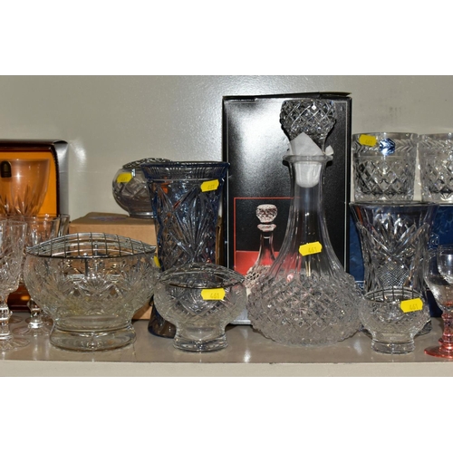 461 - A GROUP OF CUT/CLEAR AND COLOURED GLASSWARES, to include a boxed set of six Edinburgh crystal glasse... 