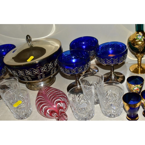 461 - A GROUP OF CUT/CLEAR AND COLOURED GLASSWARES, to include a boxed set of six Edinburgh crystal glasse... 