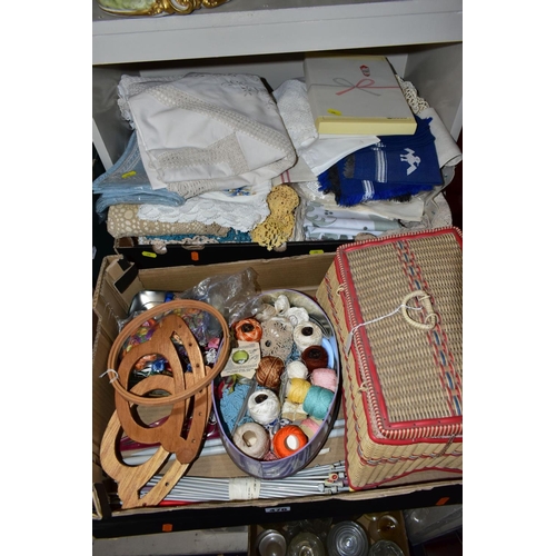 476 - A TRAY OF SEWING AND KNITTING ACCESSORIES etc, to include a plastic wicker sewing box filled with th... 