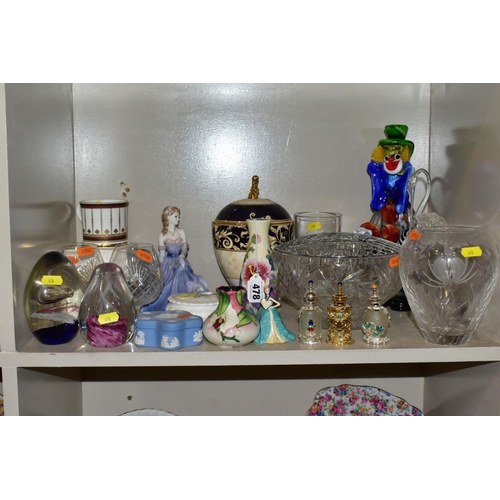 478 - CERAMICS AND GLASS to include Old Tupton Ware vases, tallest approximately 16cm, Wedgwood 'Cornucopi... 