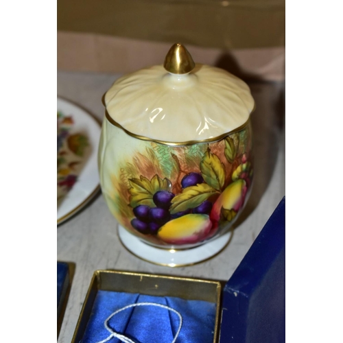 506 - FINE CERAMICS ETC, to include Aynsley Fallen Fruits preserve jar, signed D.Jones, Royal Worcester bo... 