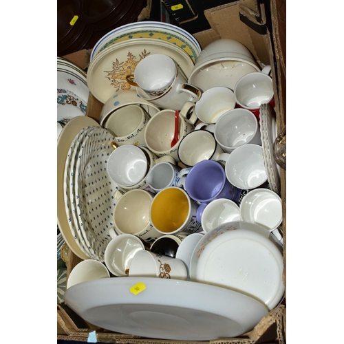 507 - FIVE BOXES AND LOOSE CERAMICS AND GLASS ETC, to include Wedgwood green jasperware, Royal Doulton 'My... 