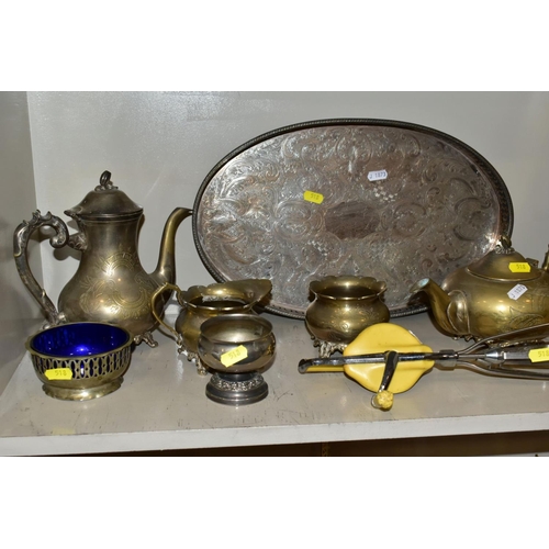 518 - A COLLECTION OF METALWARES AND COLLECTABLES, including a Sawyers View-Master and ten packets of ster... 