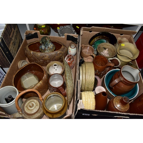 519 - TWO BOXES AND LOOSE STONEWARE etc, including Hillstonia, Studio pottery, stoneware jugs and flagons,... 