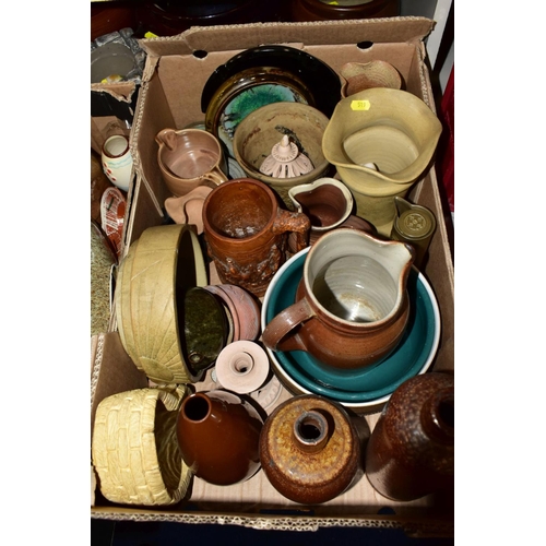 519 - TWO BOXES AND LOOSE STONEWARE etc, including Hillstonia, Studio pottery, stoneware jugs and flagons,... 