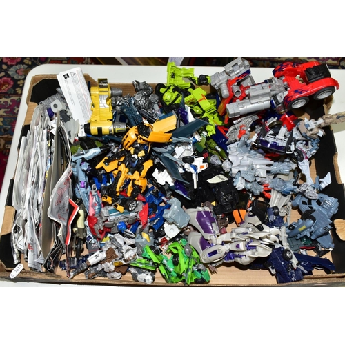 594 - A COLLECTION OF ASSORTED TRANSFORMER FIGURES, assorted series to include Dark of the Moon, Prime & R... 