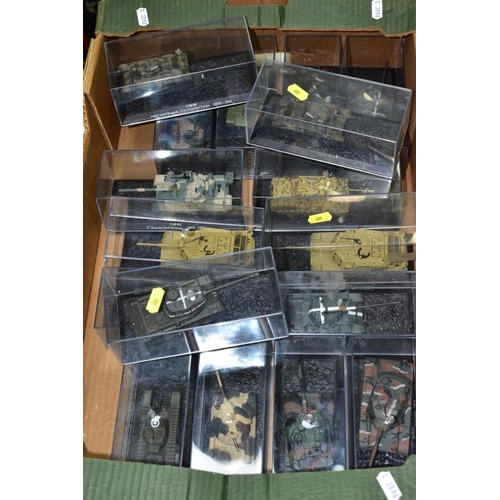 609 - A COLLECTION OF BOXED DEAGOSTINI 1/43 SCALE TANK MODELS, all appear complete and in very good condit... 