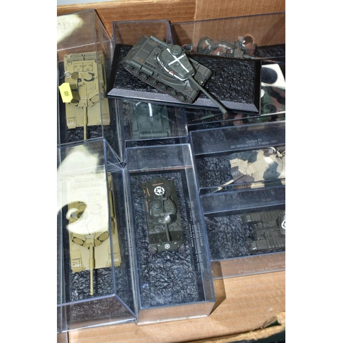 609 - A COLLECTION OF BOXED DEAGOSTINI 1/43 SCALE TANK MODELS, all appear complete and in very good condit... 