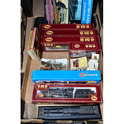 611 - A QUANTITY OF BOXED 00 GAUGE MODEL RAILWAY ITEMS, to include boxed Airfix Class 4F locomotive, No 44... 