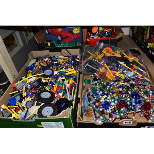 616 - A QUANTITY OF  ASSORTED K'NEX AND MAGNETIX CONSTRUCTION TOYS, to include various constructed car mod... 