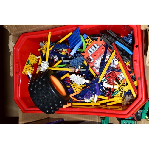 616 - A QUANTITY OF  ASSORTED K'NEX AND MAGNETIX CONSTRUCTION TOYS, to include various constructed car mod... 