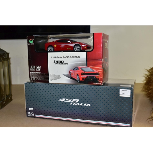 621 - A RASTAR FERRARI 458 ITALIA 1/18 SCALE RADIO CONTROL CAR, together with a XIN QIANG Ferrari F430 Cha... 