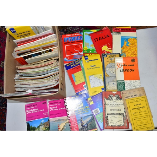 631 - GUIDEBOOKS AND MAPS, a large collection of several hundred leaflets, guides, guidebooks and maps, ma... 