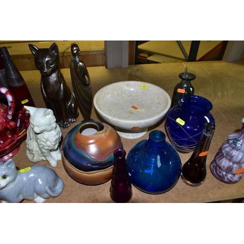 667 - A GROUP OF MODERN CERAMICS, GLASSWARE, BRONZED RESIN FIGURES, ETC, including three Denby vases, thre... 