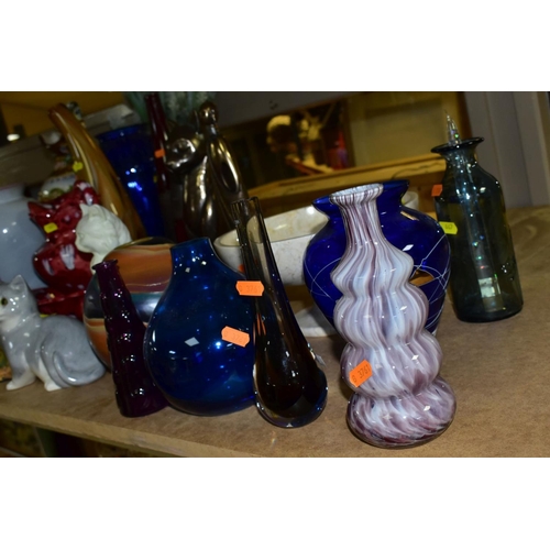 667 - A GROUP OF MODERN CERAMICS, GLASSWARE, BRONZED RESIN FIGURES, ETC, including three Denby vases, thre... 