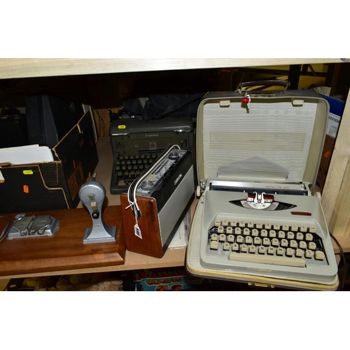 669 - A GROUP OF RADIO'S, TYPEWRITERS, CAMERAS, ETC, including a Roberts R404 radio with envelope of opera... 