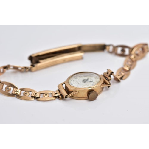 67 - A LADY'S 9CT GOLD ROTARY WRISTWATCH', oval case measuring approximately 16.5mm x 14.0mm, mechanical ... 