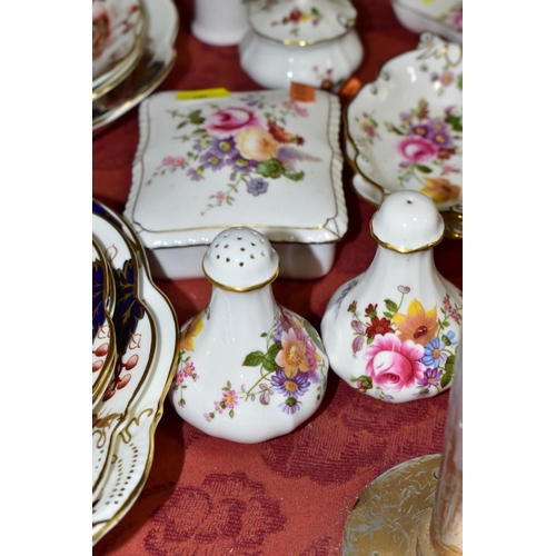 689 - DECORATIVE CERAMICS, ETC, to include Royal Crown Derby 'Derby Posies' pintrays trinket box, condimen... 