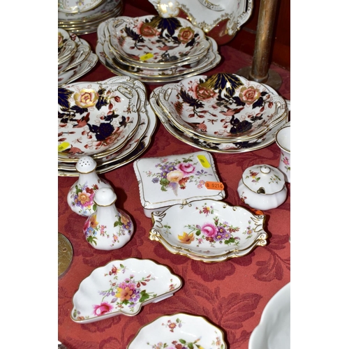 689 - DECORATIVE CERAMICS, ETC, to include Royal Crown Derby 'Derby Posies' pintrays trinket box, condimen... 