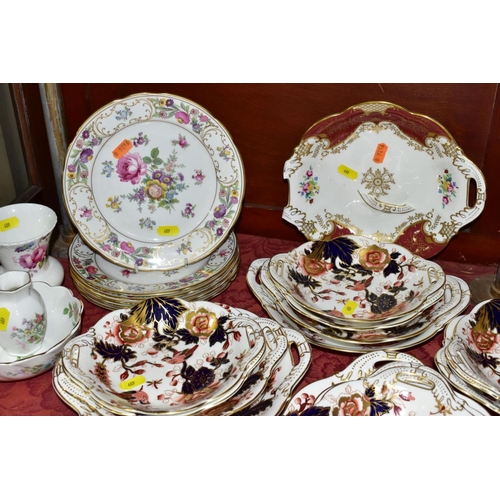 689 - DECORATIVE CERAMICS, ETC, to include Royal Crown Derby 'Derby Posies' pintrays trinket box, condimen... 