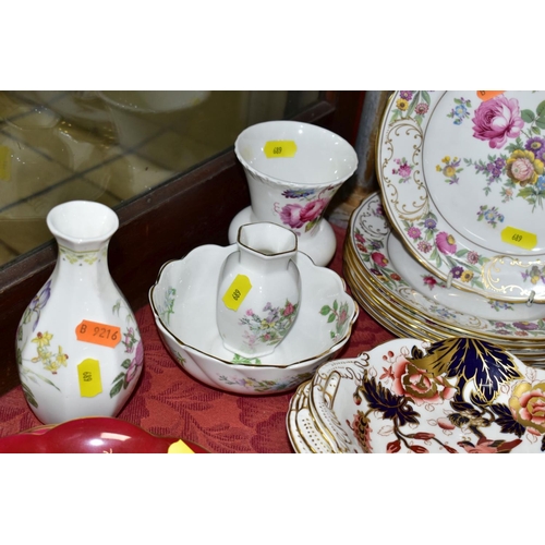 689 - DECORATIVE CERAMICS, ETC, to include Royal Crown Derby 'Derby Posies' pintrays trinket box, condimen... 