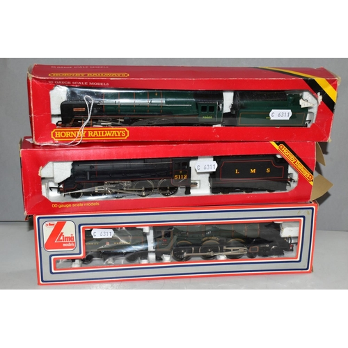 724 - THREE BOXED 00 GAUGE MODEL RAILWAY LOCOMOTIVES, Hornby Britannia Class 'Britanna' No. 70000, B.R. Gr... 