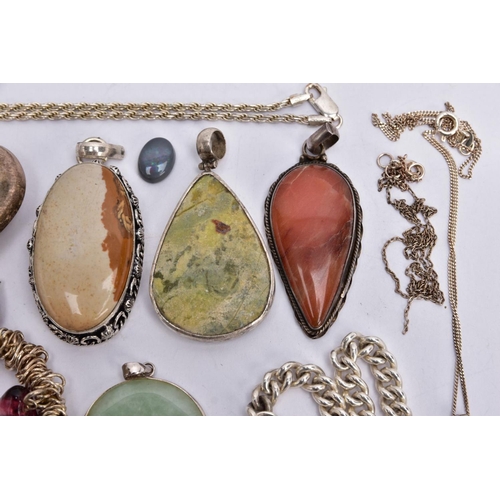 74 - A BAG OF ASSORTED JEWELLERY ITEMS, to include a silver mounted jade pendant, fitted with a tapered b... 