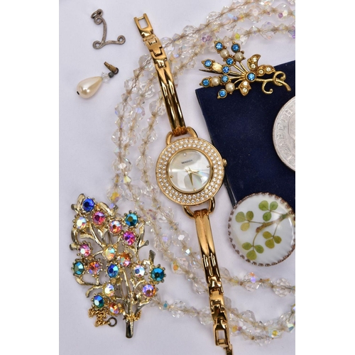 78 - A BAG OF ASSORTED JEWELLERY, to include a ladies 'Sekonda' wristwatch, round mother of pearl dial, s... 