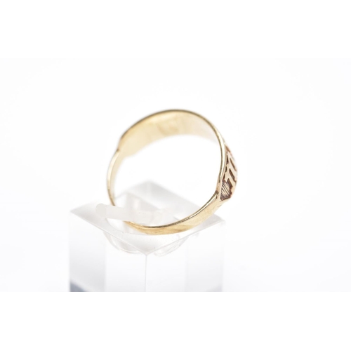 9 - A 9CT GOLD 'MIZPAH' RING, inscribed 'Mizpah' band, with a textured background, hallmarked 9ct gold B... 