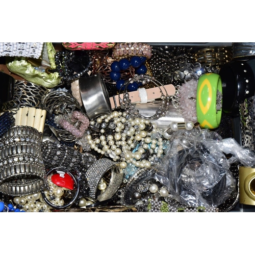 196 - TWO BOXES OF ASSORTED COSTUME JEWELLERY, to include a box of bracelets and bangles of various design... 