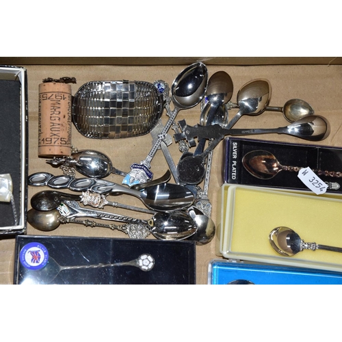 211 - A BOX OF ASSORTED SILVER AND WHITE METAL COLLECTABLE TEASPOONS AND OTHER ITEMS, to include six silve... 