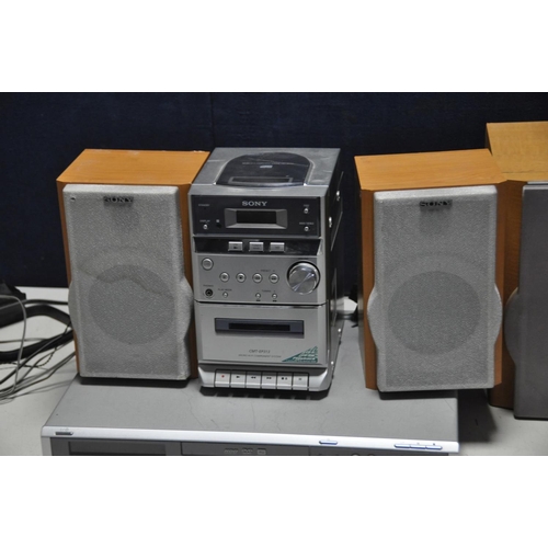 1093 - A SONY DHC-MD333 HI FI with Mini Disc player (untested) Tape, FM radio two matching speakers, a Sony... 