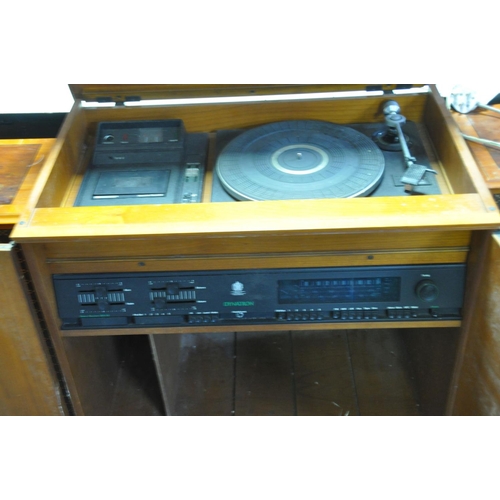 1098 - A DYNATRON SRX60 RADIO GRAM in a yewwood cabinet, with two speakers (PAT pass and working but Drive ... 