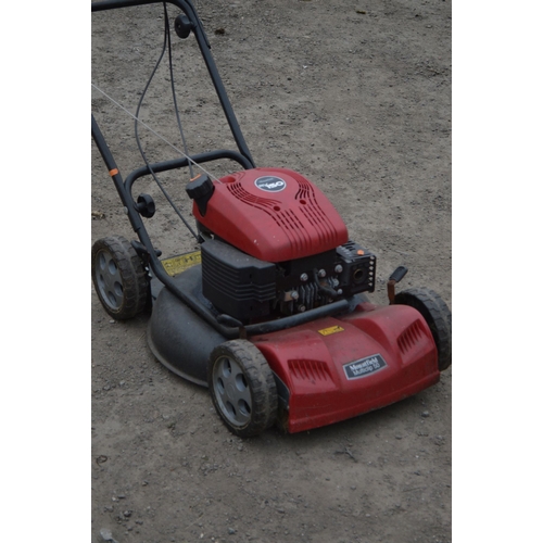 995 - A MOUNTFIELD MULTICLIP 50 SELF PROPELLED MULCHING LAWNMOWER