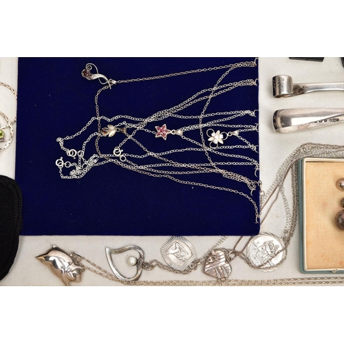 114 - A TRAY OF ASSORTED SILVER AND WHITE METAL ITEMS, to include a child's silver spoon, engraved nursery... 