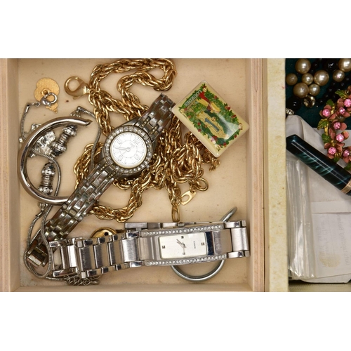 161 - A BOX OF ASSORTED COSTUME JEWELLERY AND A JEWELLERY BOX, to include a white metal filigree floral br... 